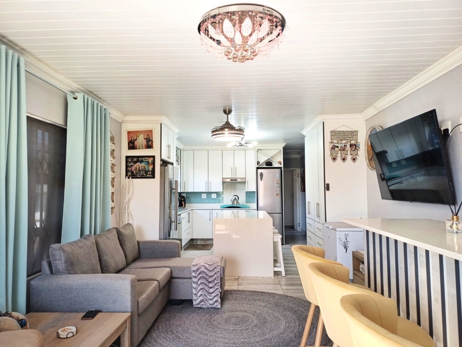 2 Bedroom Property for Sale in Island View Western Cape